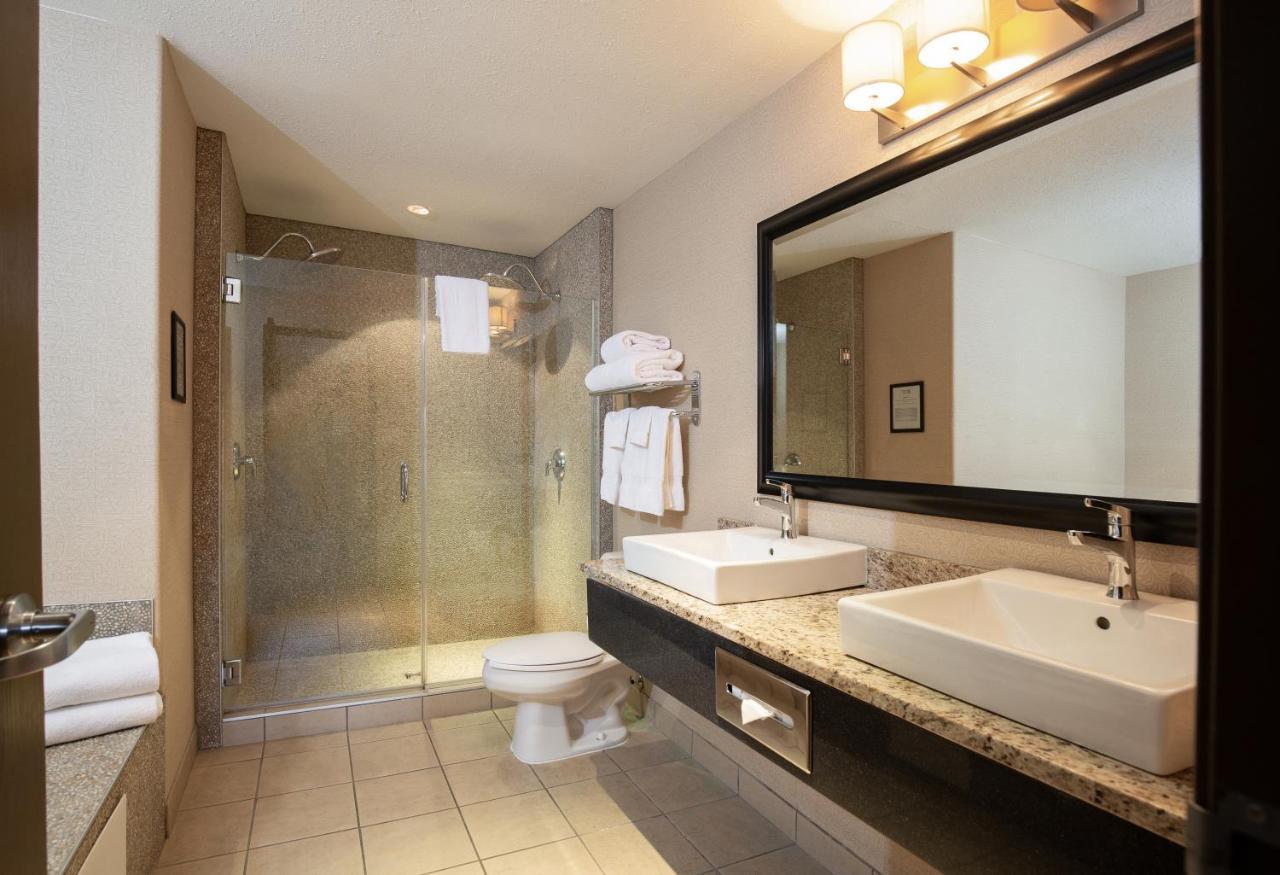 Pomeroy Hotel Fort St. John Екстериор снимка