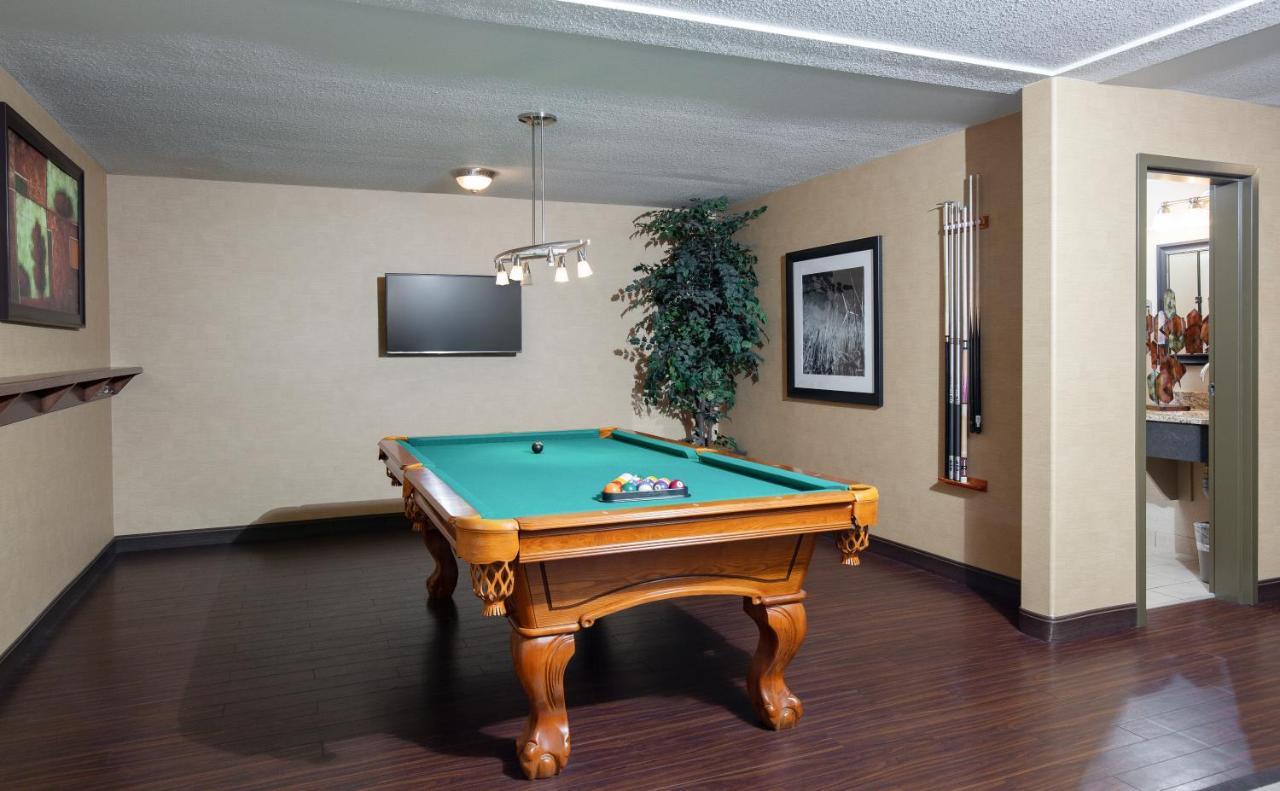 Pomeroy Hotel Fort St. John Екстериор снимка