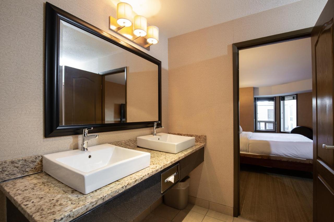 Pomeroy Hotel Fort St. John Екстериор снимка