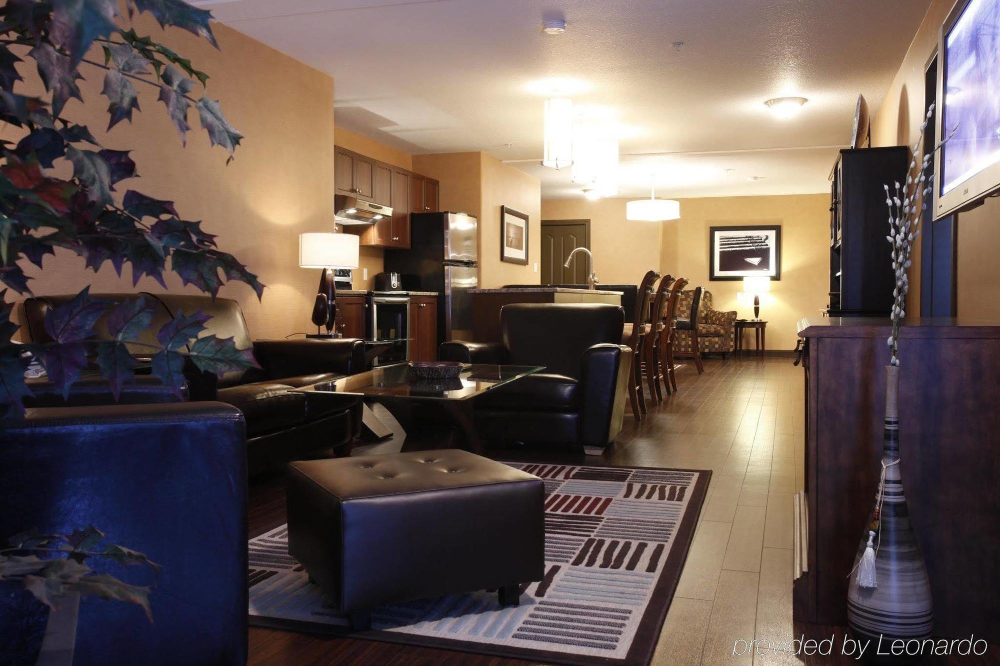 Pomeroy Hotel Fort St. John Екстериор снимка
