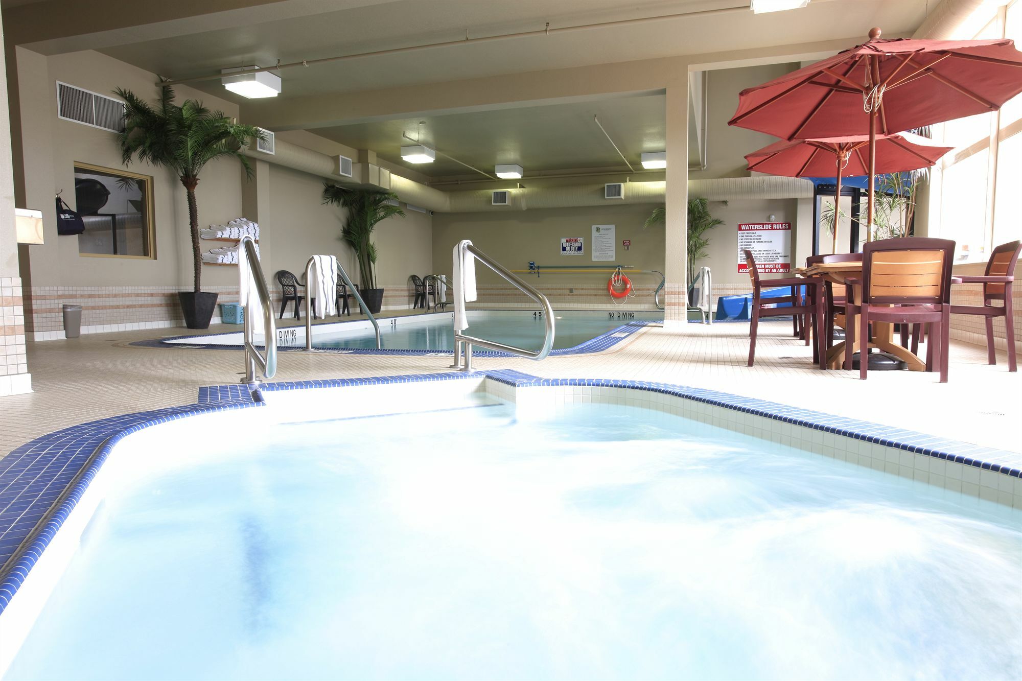 Pomeroy Hotel Fort St. John Екстериор снимка